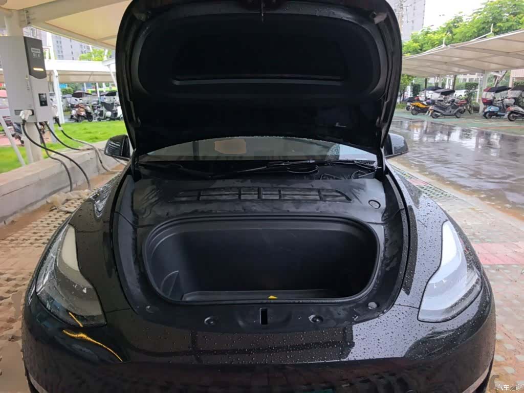 Tesla Model Y, 2021 20