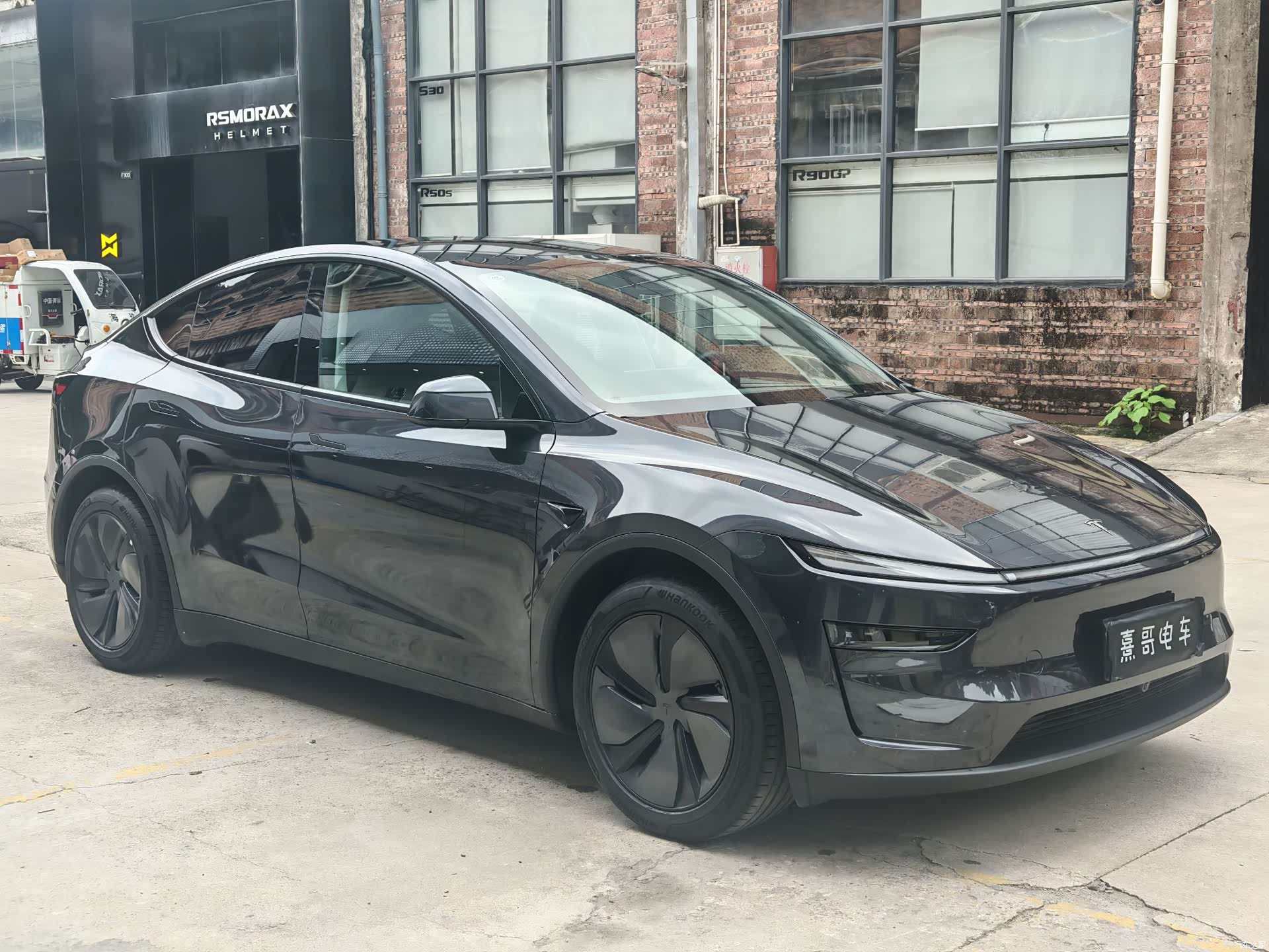 Tesla Model Y, 2025 3