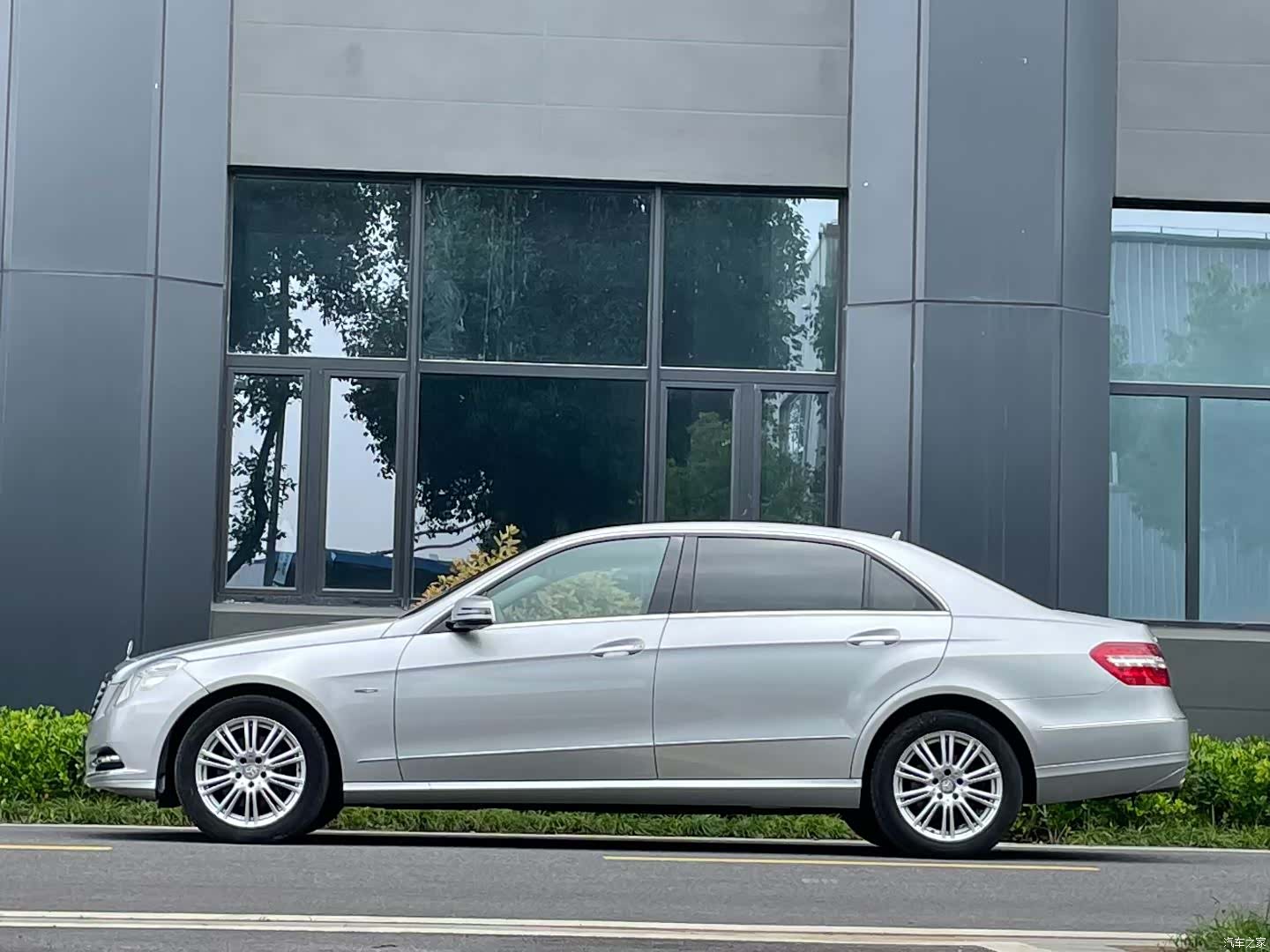 Mercedes-Benz E-Class, 2012 все фото