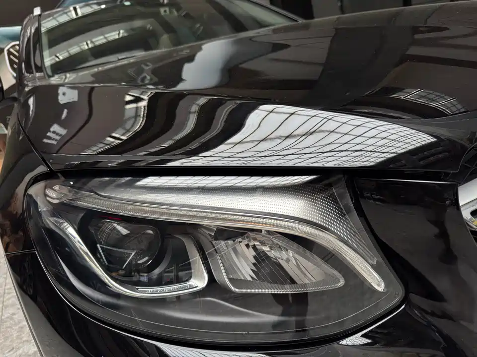 Mercedes-Benz GLC Mercedes-Benz GLC