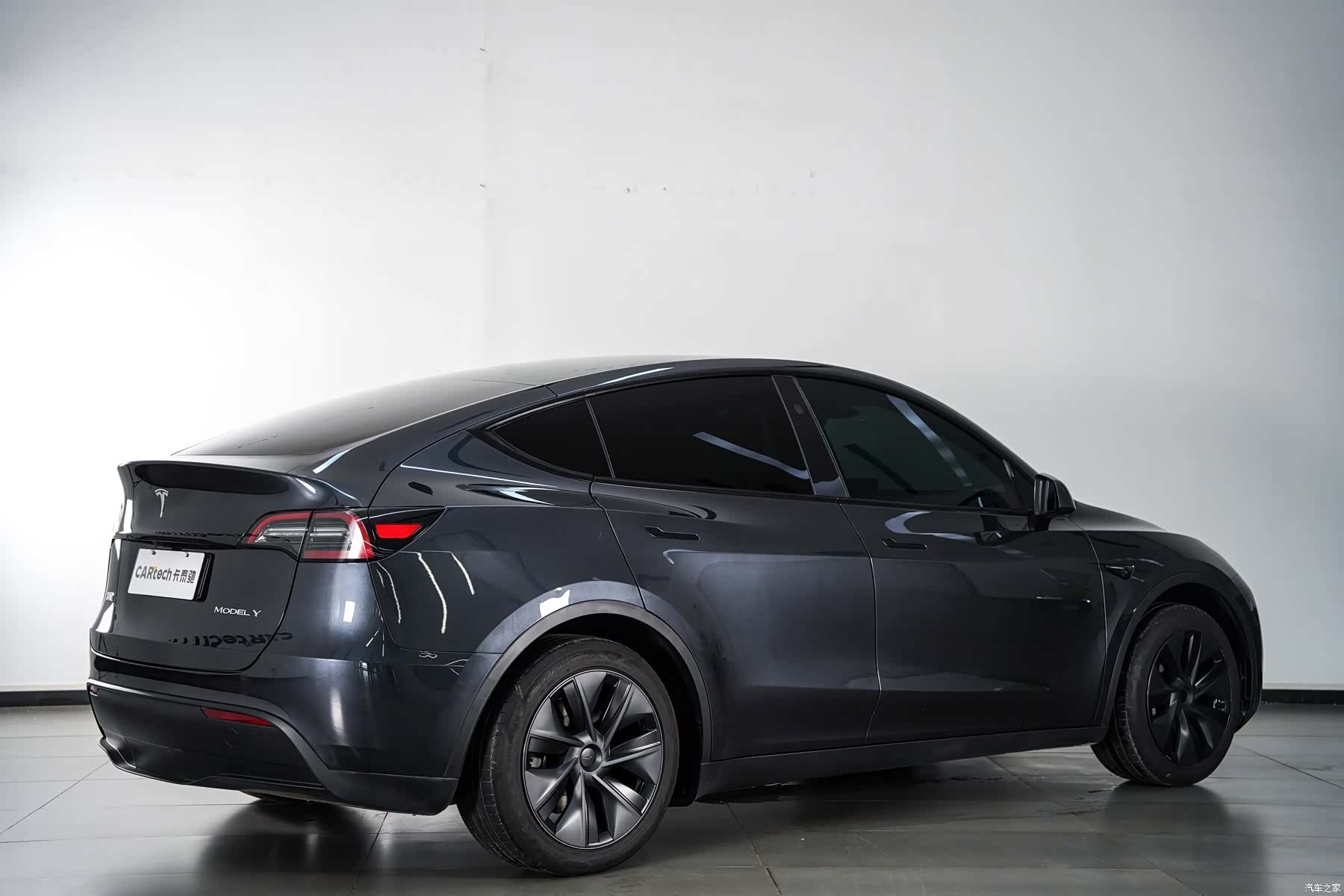 Tesla Model Y, 2024 7