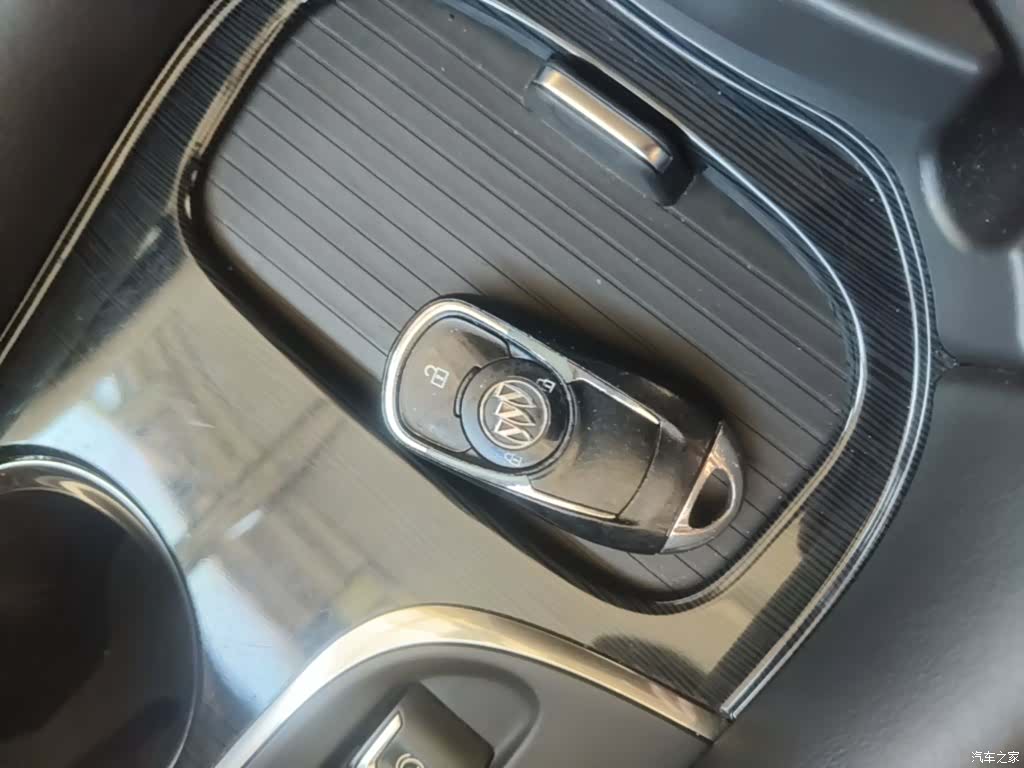 Buick Envision Plus, 2016 9