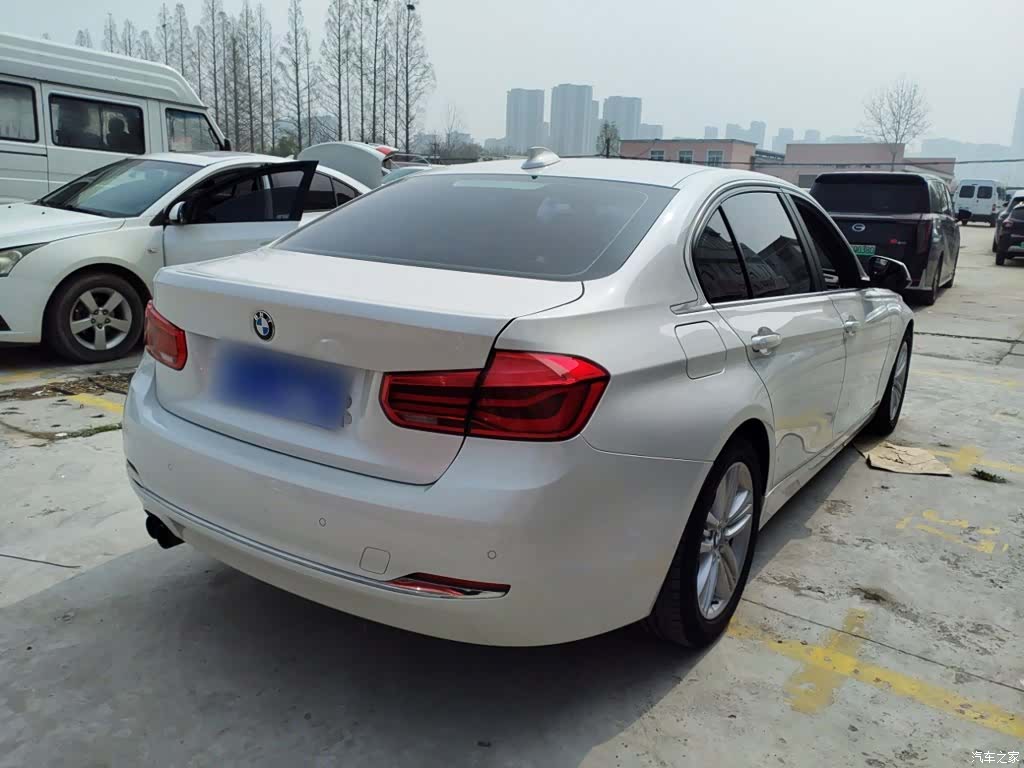 BMW 3 Series, 2017 все фото
