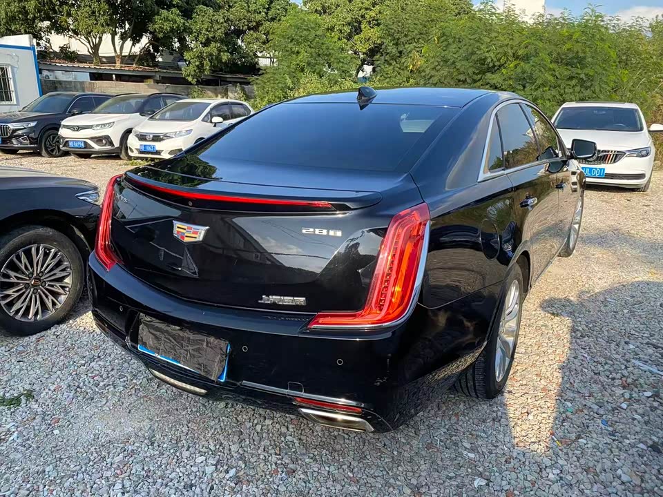 Cadillac XTS