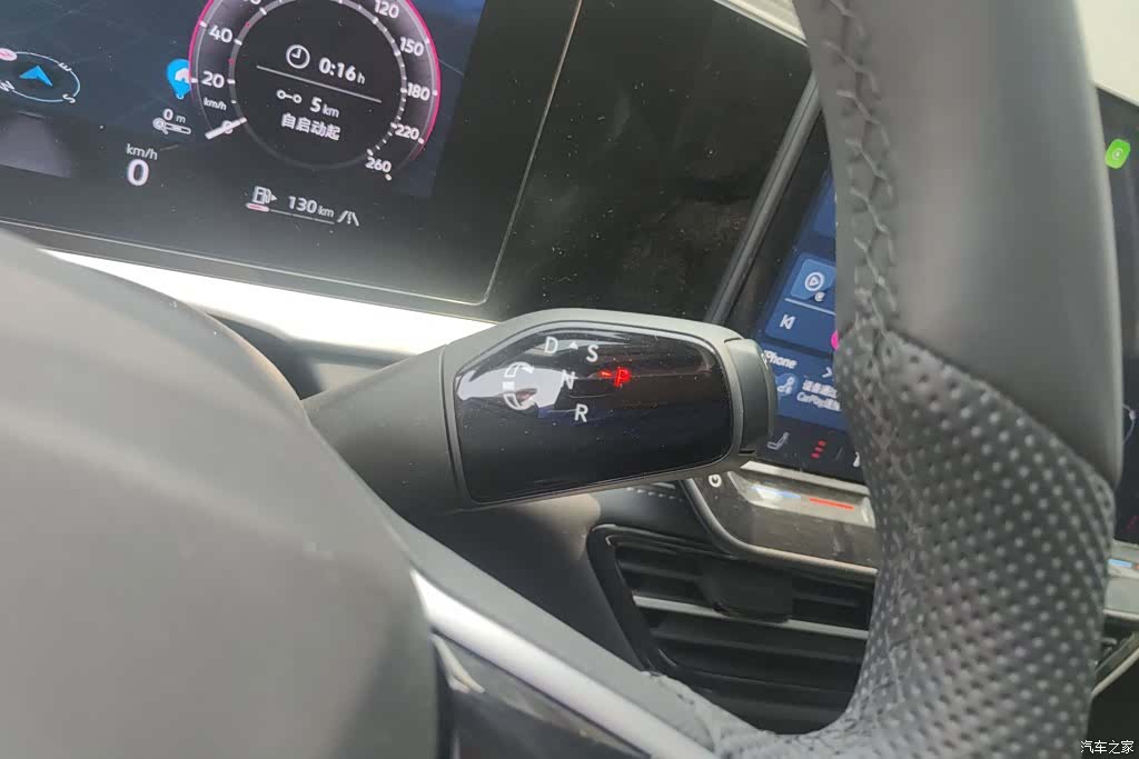 Volkswagen Passat, 2025 16