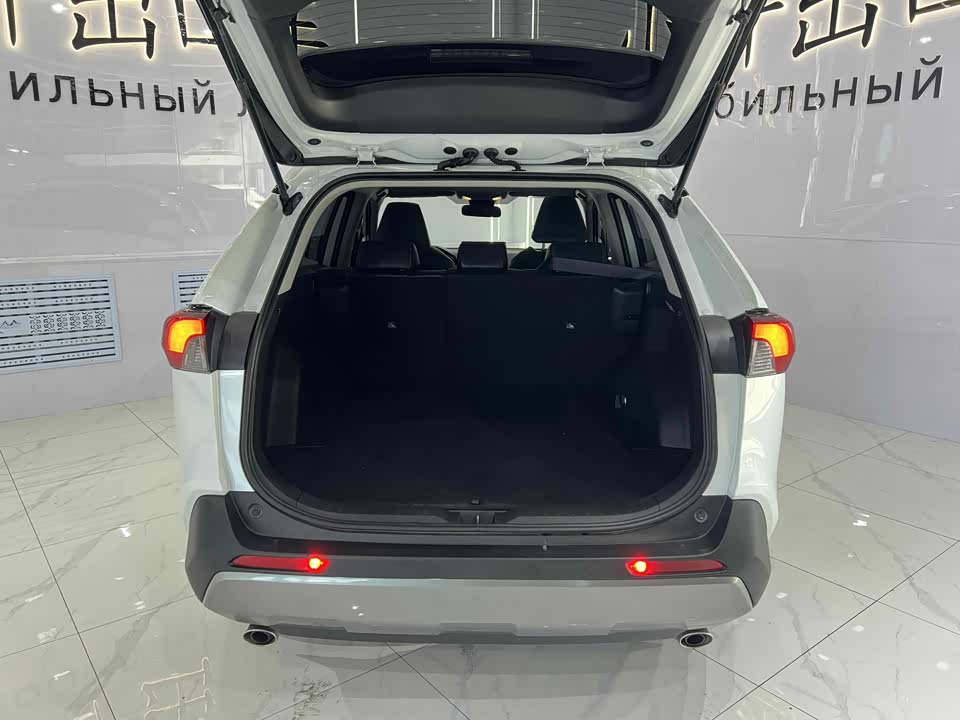 Toyota RAV4 Rongfang