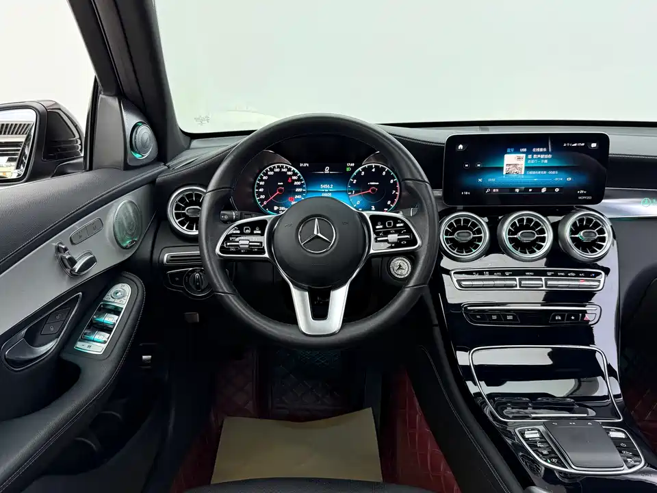 Mercedes-Benz GLC Mercedes-Benz GLC