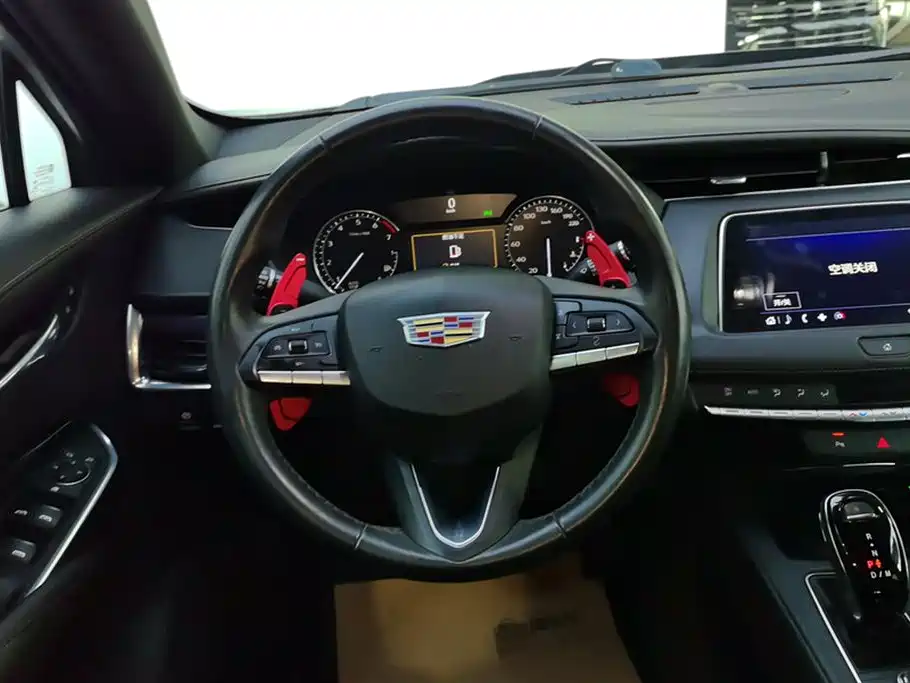 Cadillac XT4