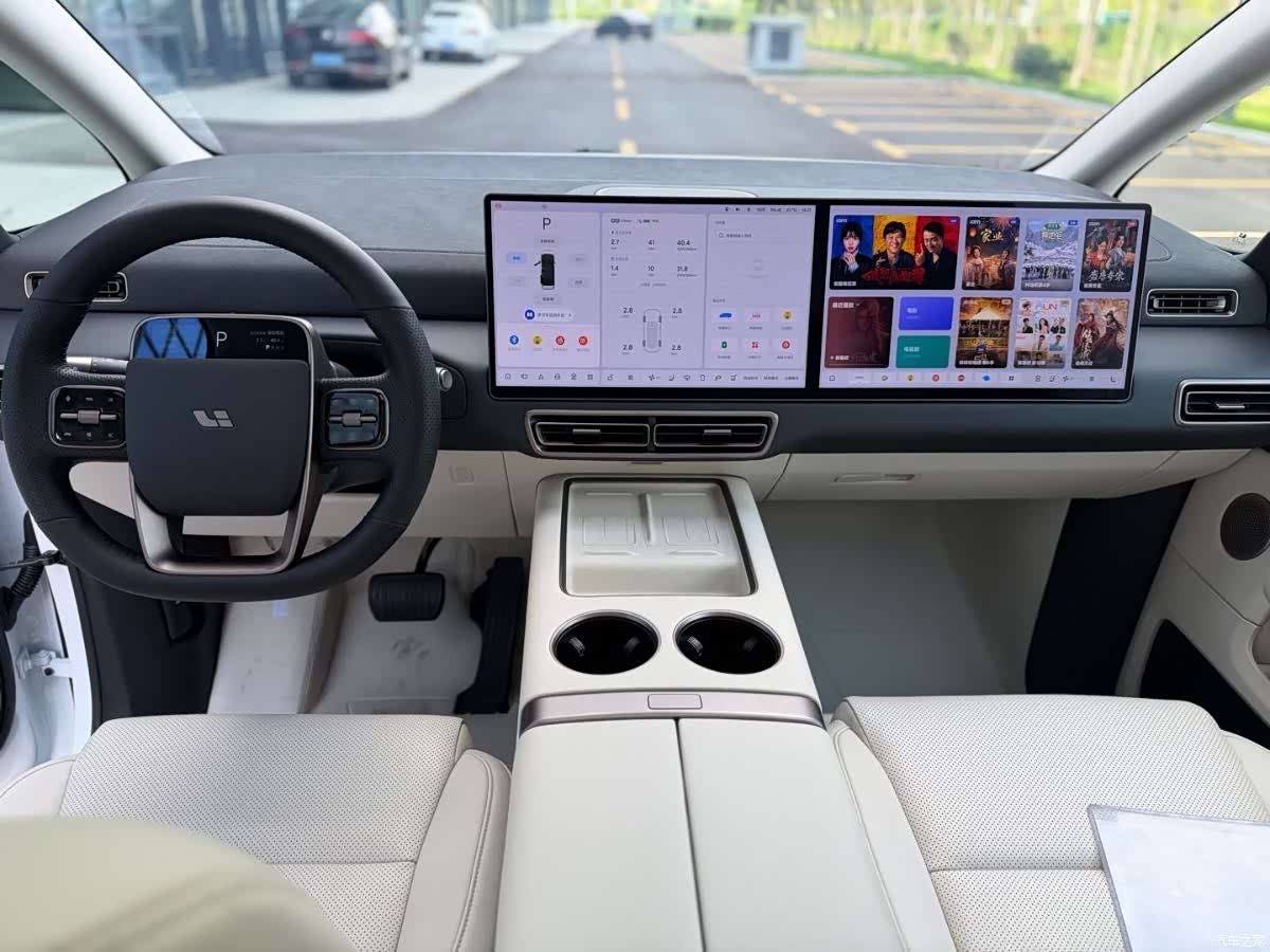 Li Auto MEGA, 2025 8
