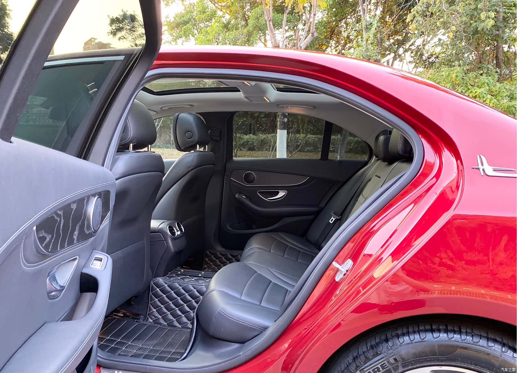 Mercedes-Benz C-Class, 2015 9