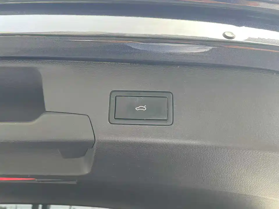 Volkswagen ID.6 CROZZ