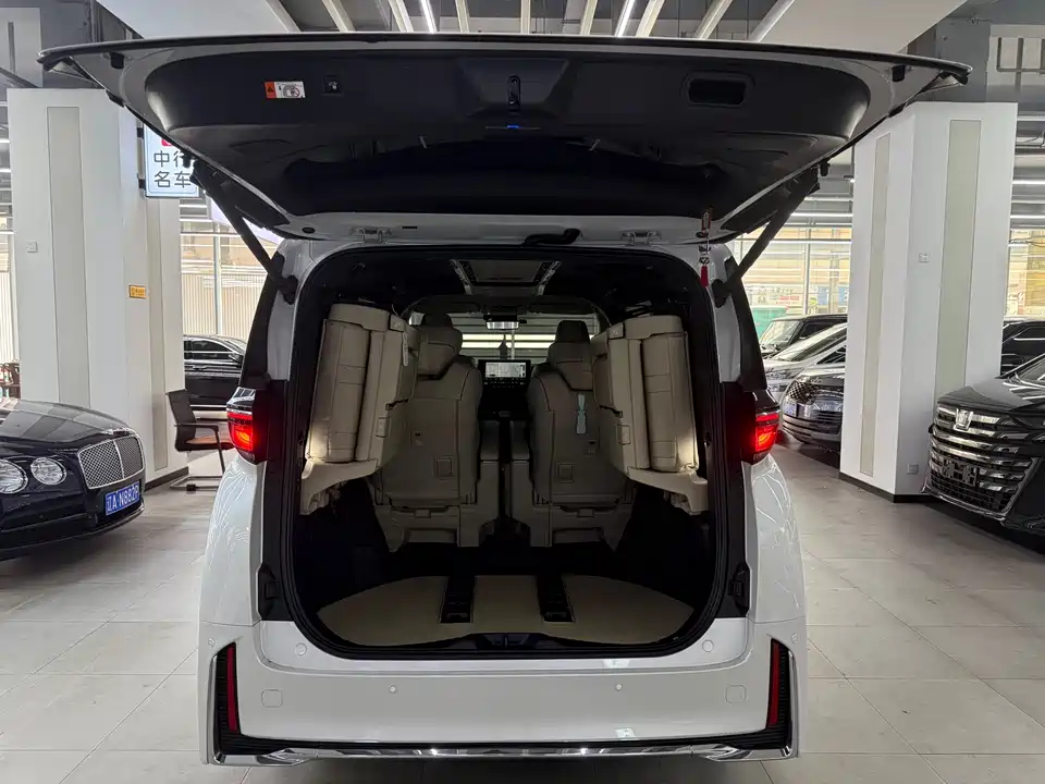 Toyota Wilfa