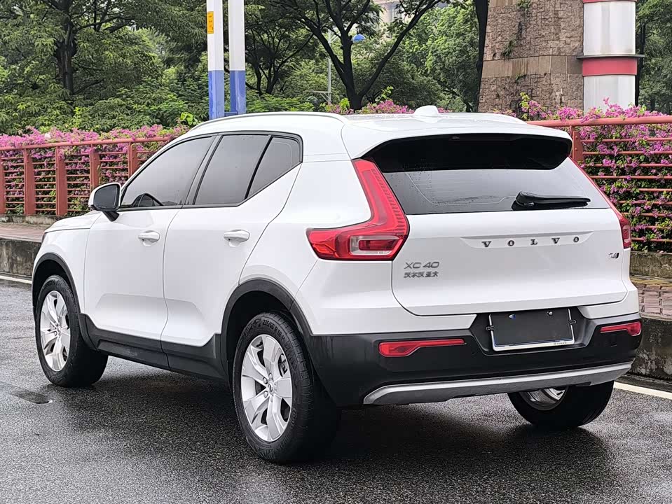 Volvo XC40