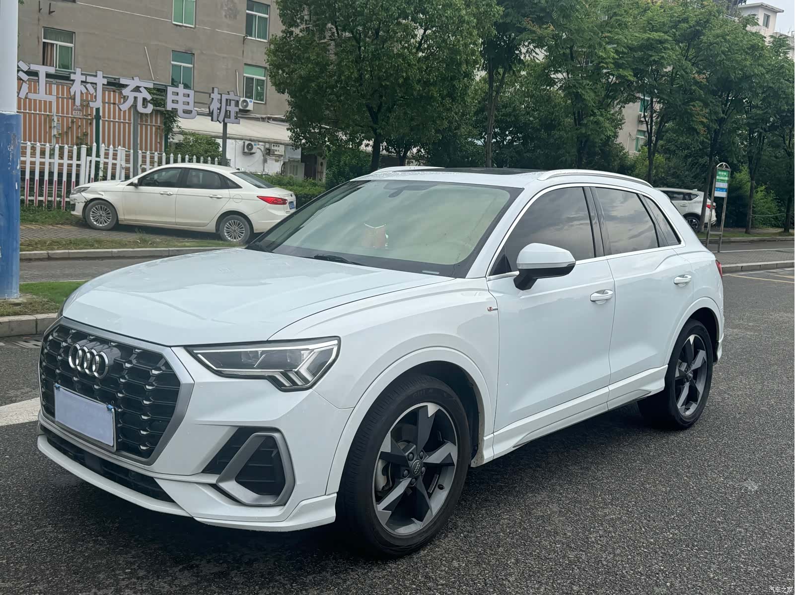 Audi Q3, 2020 1