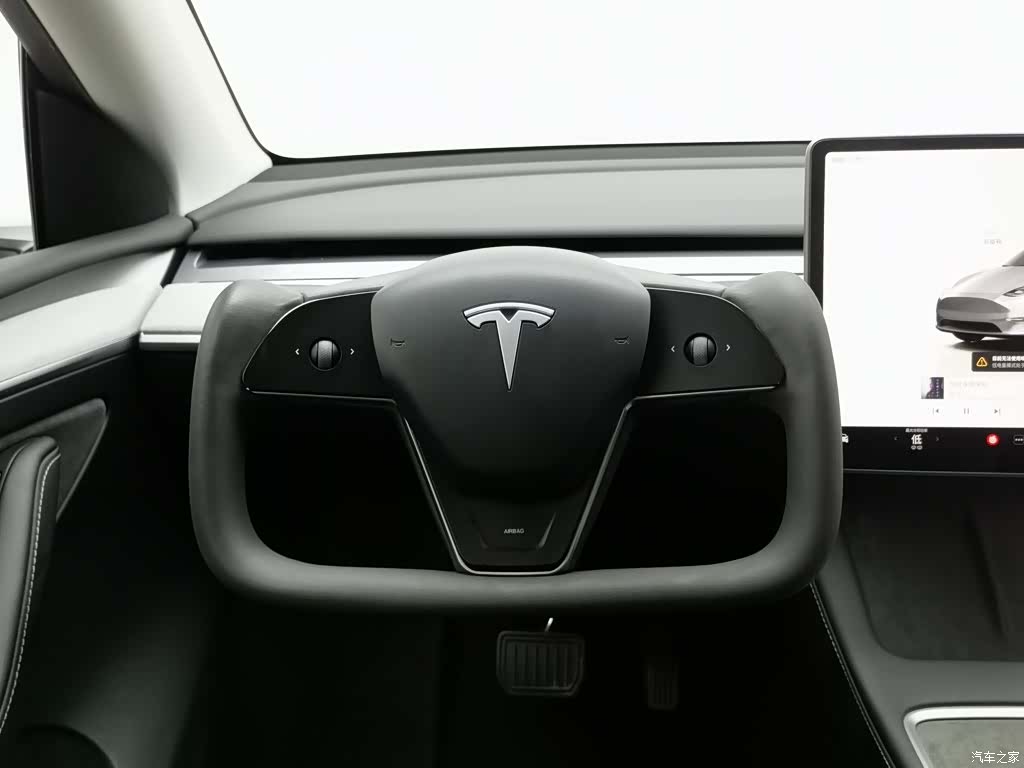 Tesla Model Y, 2024 11