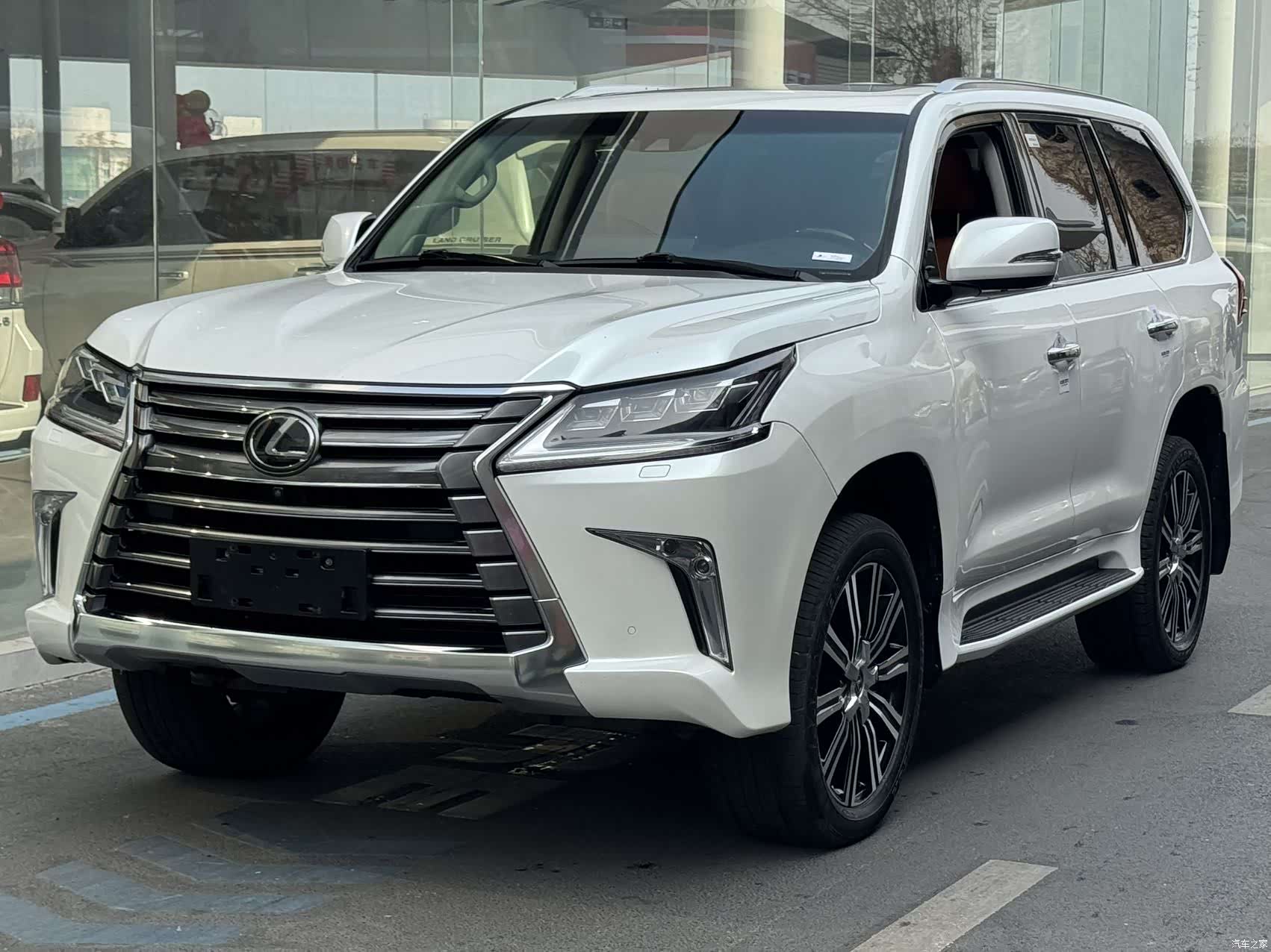 Lexus LX, 2020 2