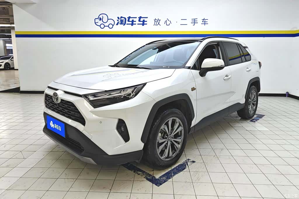 Toyota RAV4, 2024 1