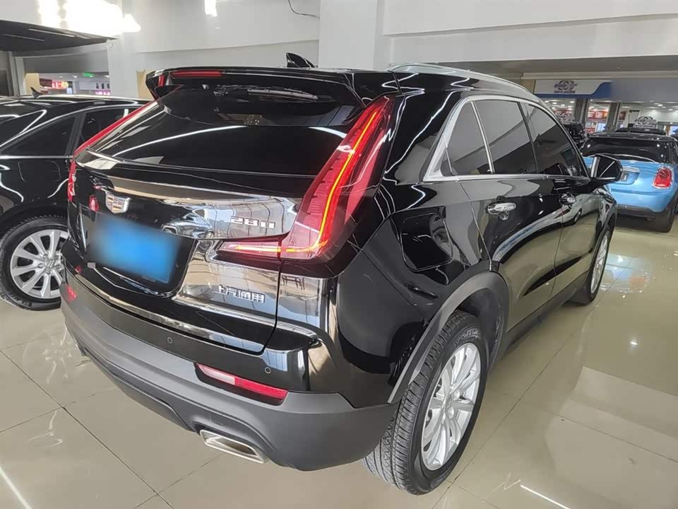 Cadillac XT4