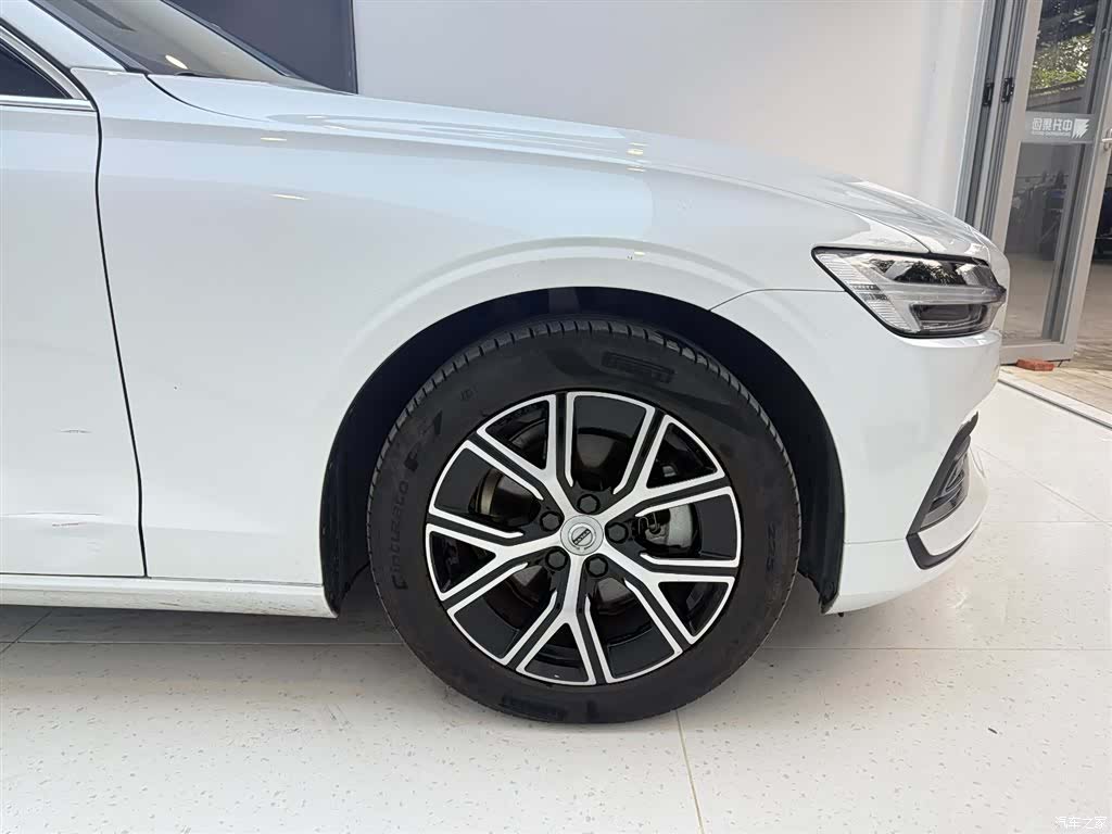 Volvo S60, 2025 9