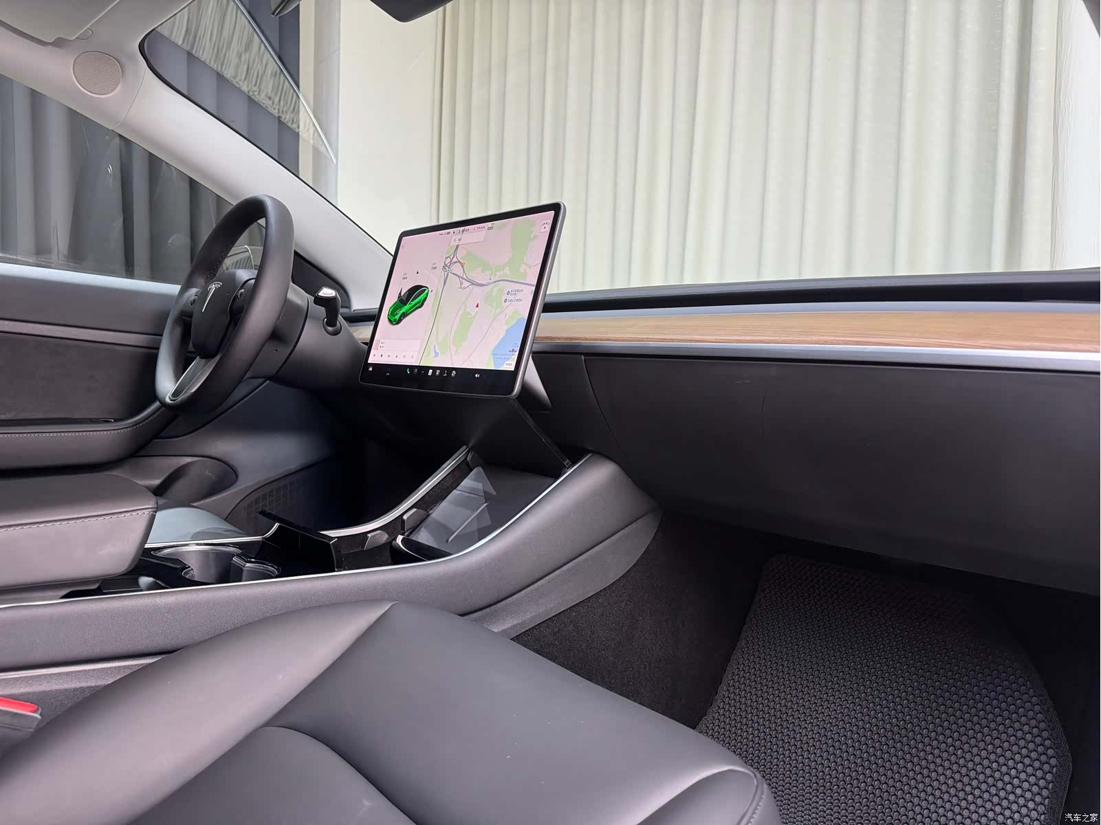 Tesla Model 3, 2021 28