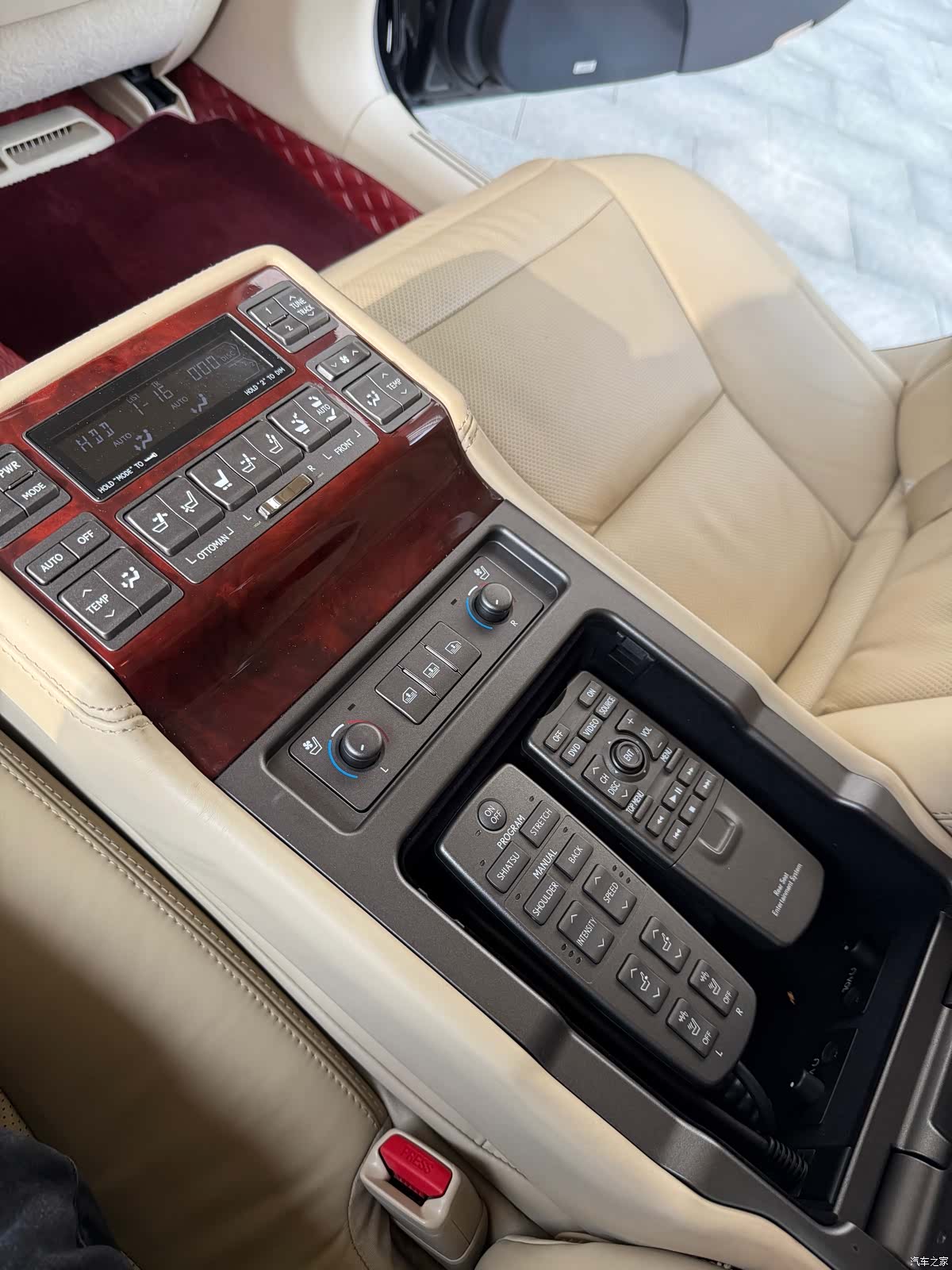 Lexus LS, 2012 15