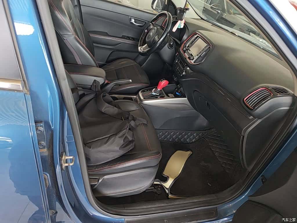 Kia KX3, 2016 25