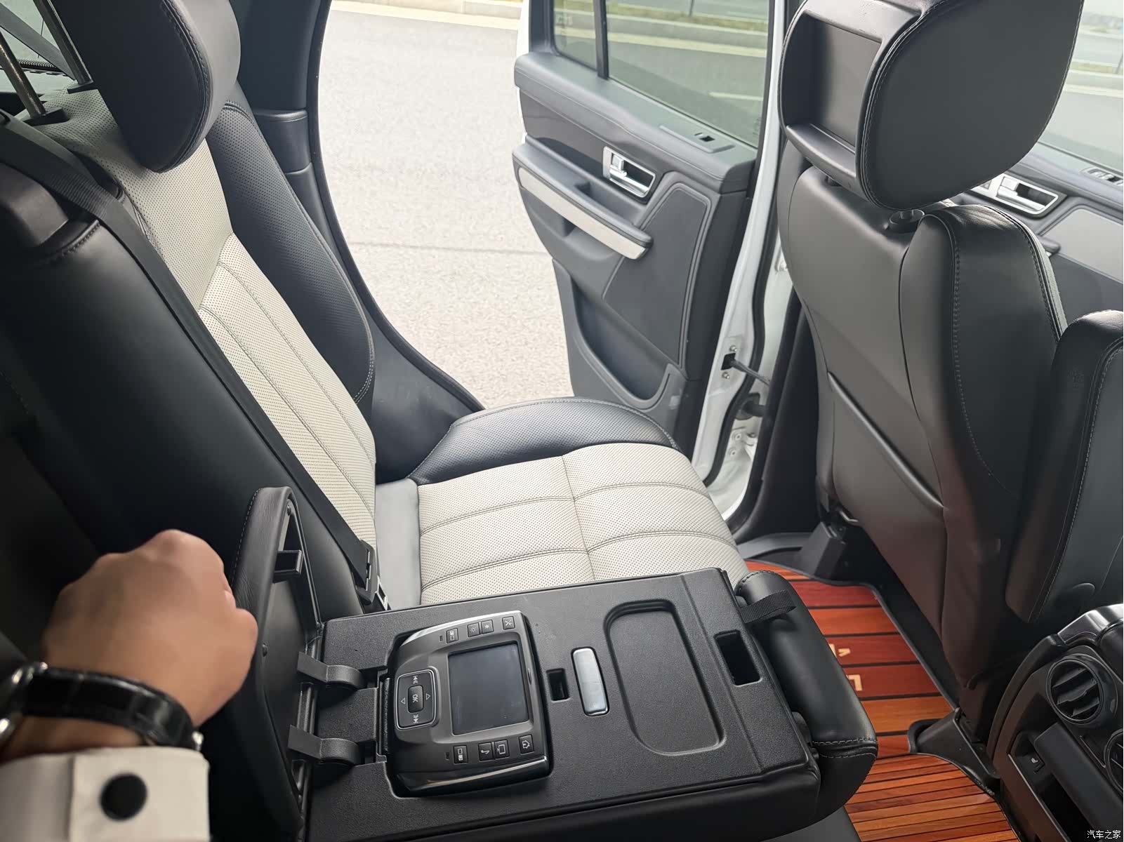 Land Rover Range Rover, 2013 10