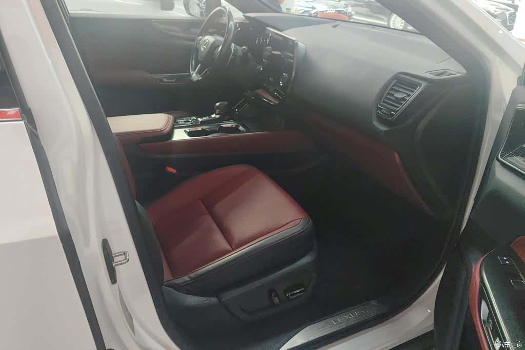 Lexus NX, 2023 8