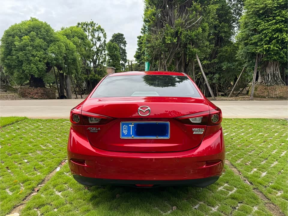 Mazda 3 Angkesaila