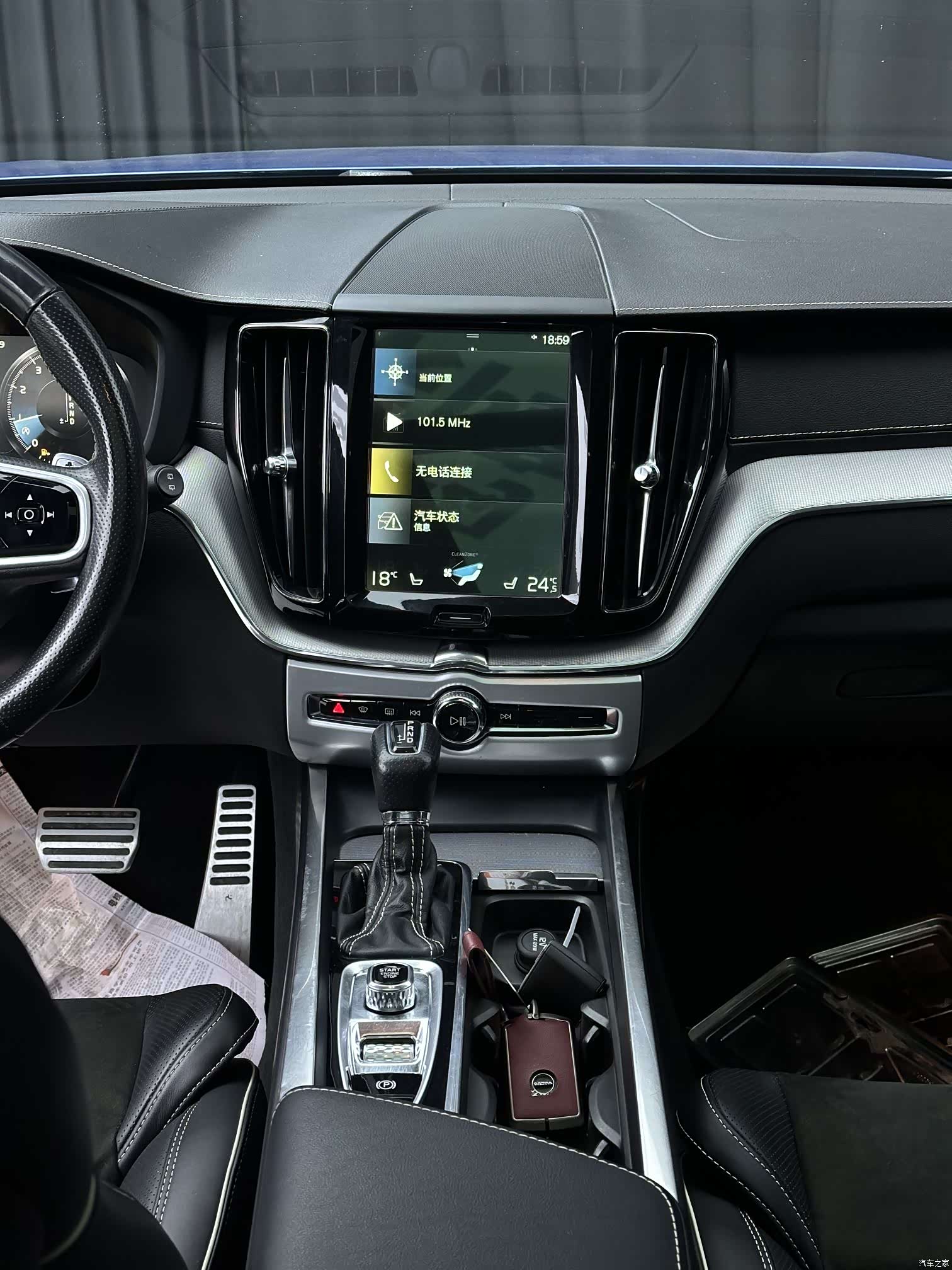 Volvo XC60, 2018 все фото