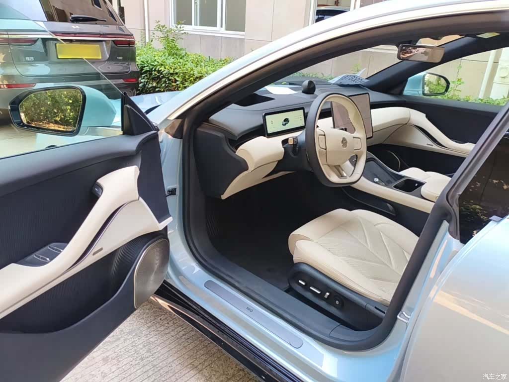 NIO ET5, 2025 12