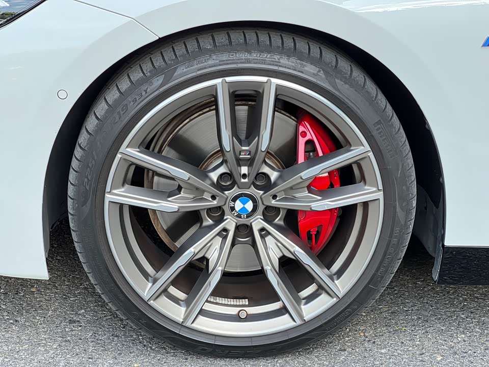 BMW M240i