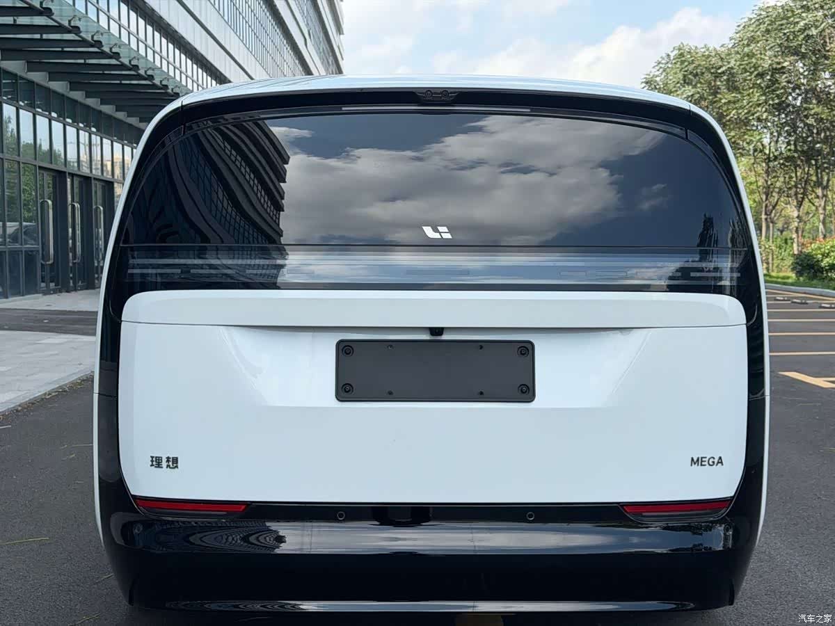 Li Auto MEGA, 2025 все фото