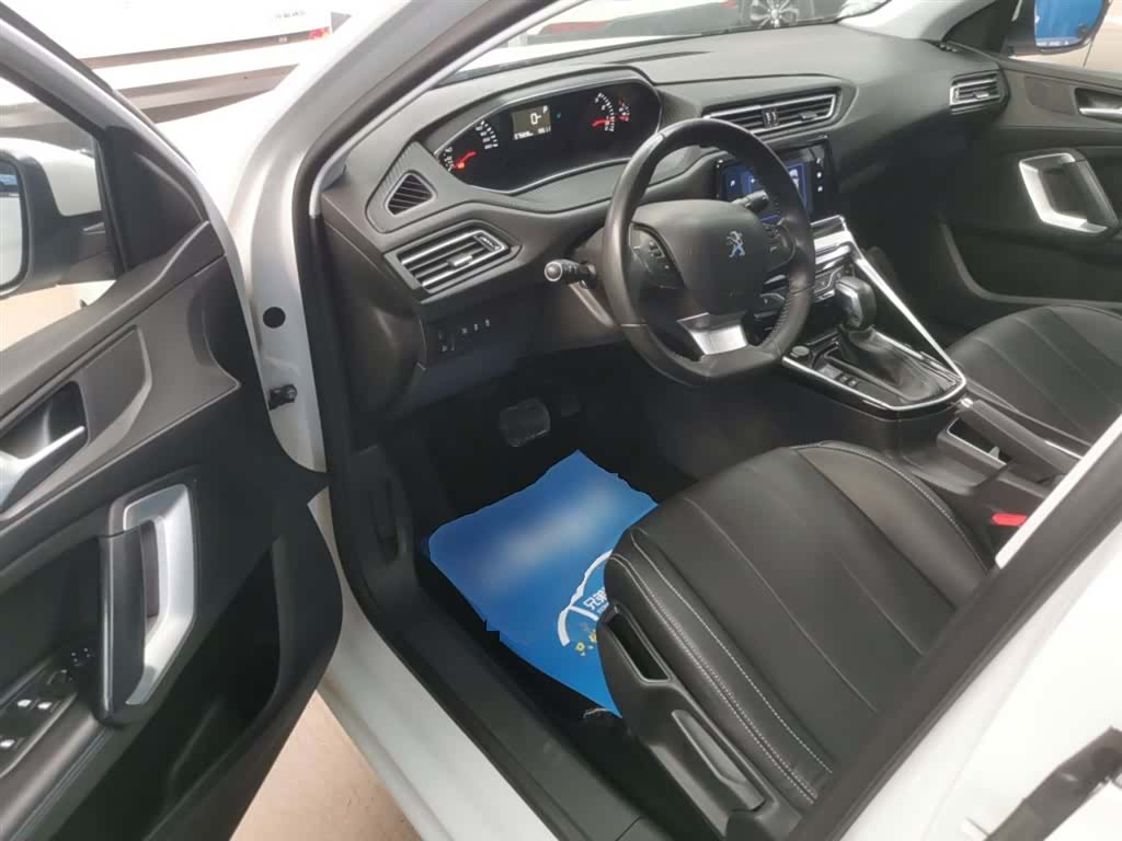 Peugeot 308, 2018 15