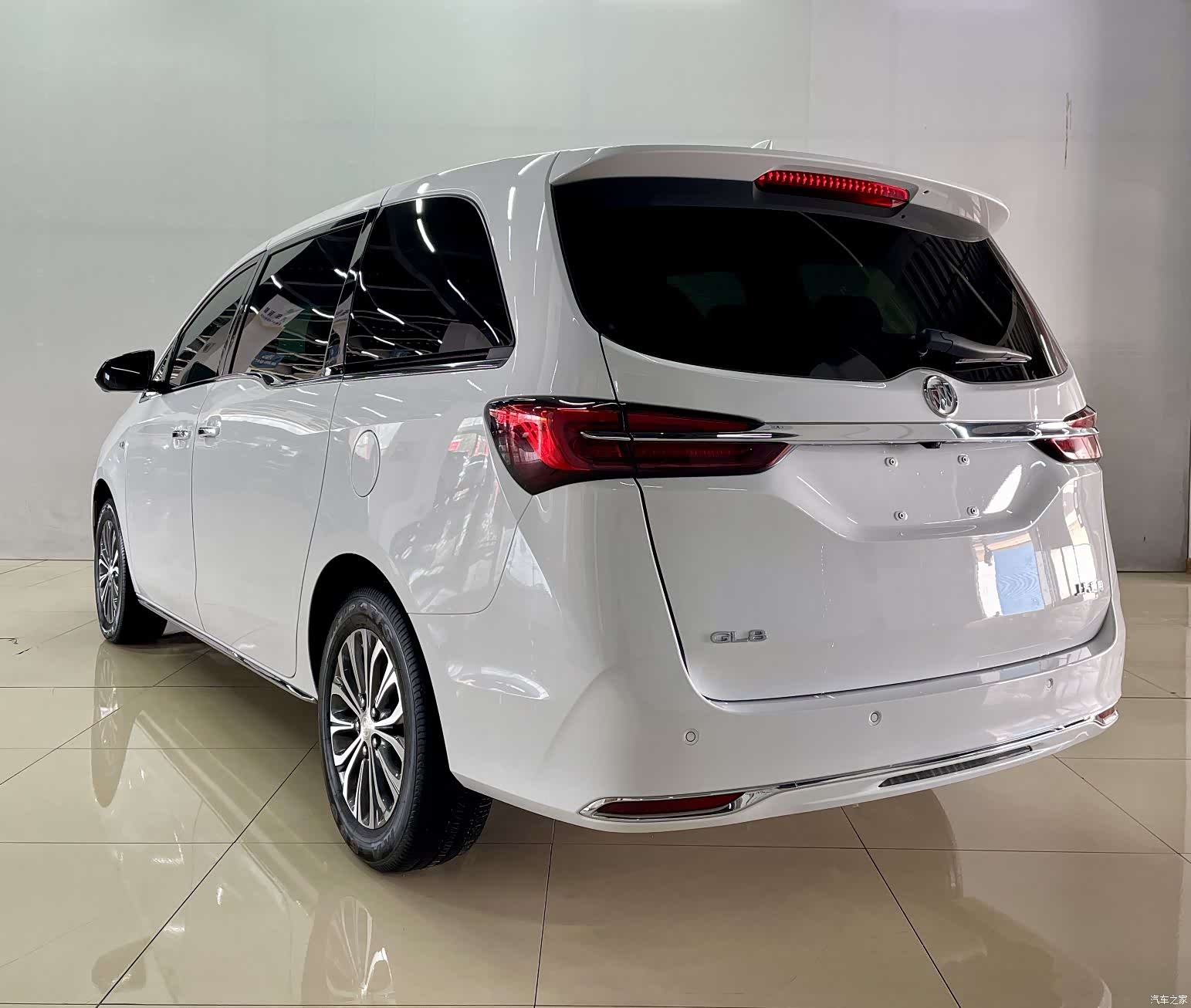 Buick GL8, 2025 все фото