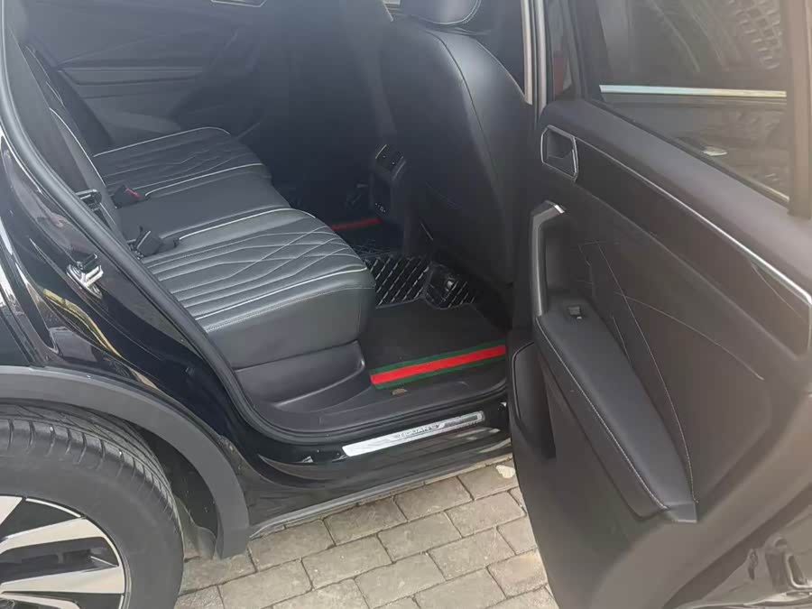 Volkswagen Tiguan L 2023, фото 2