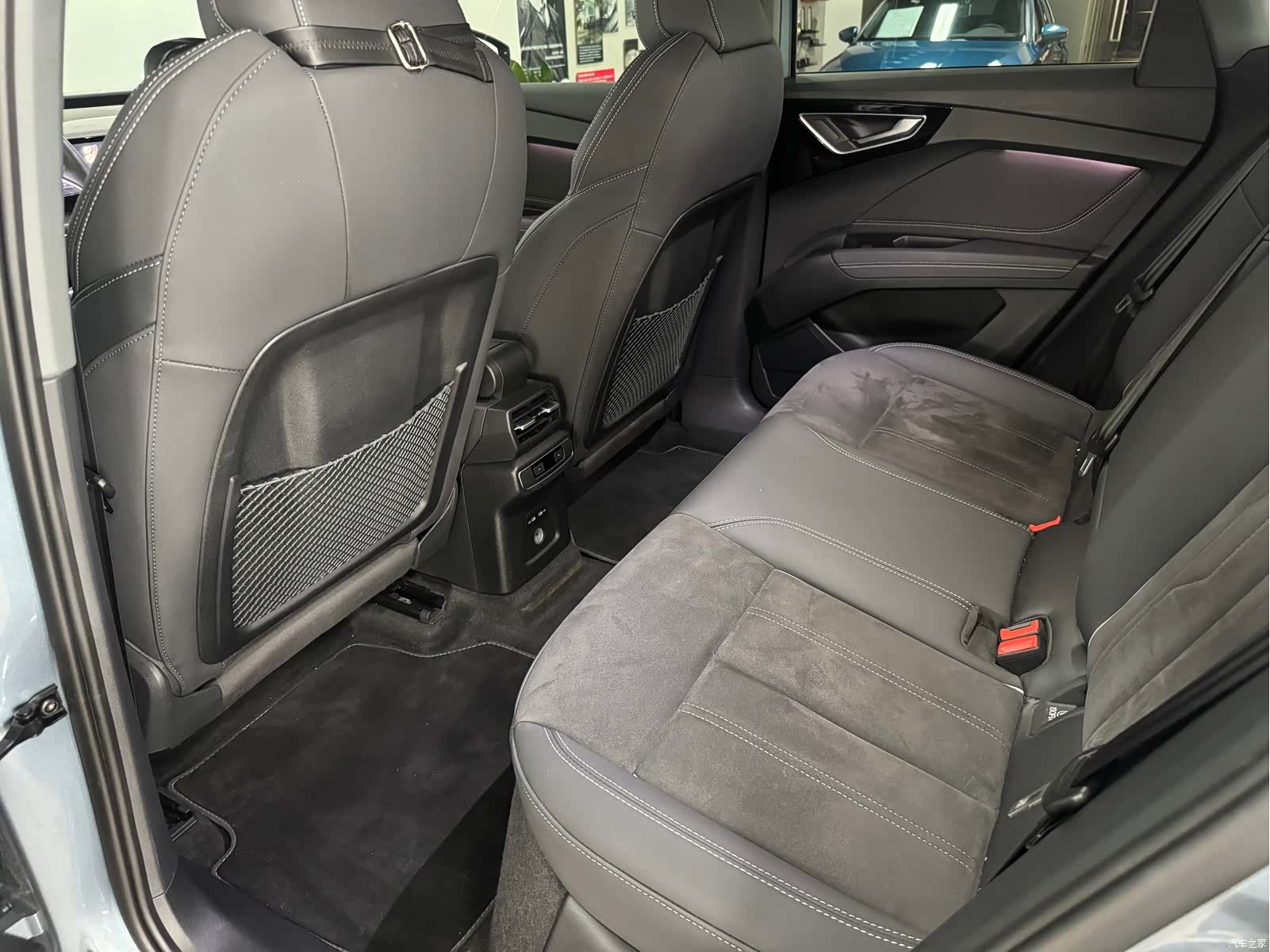 Audi Q4 e-tron, 2022 7