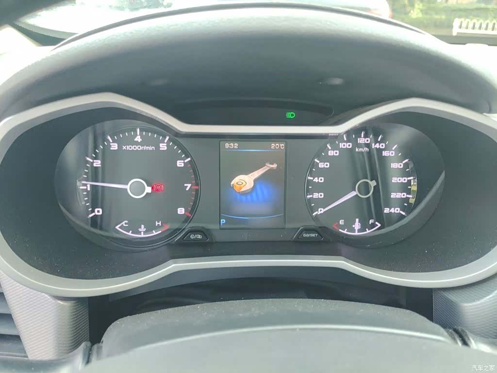 Geely Emgrand, 2019 4
