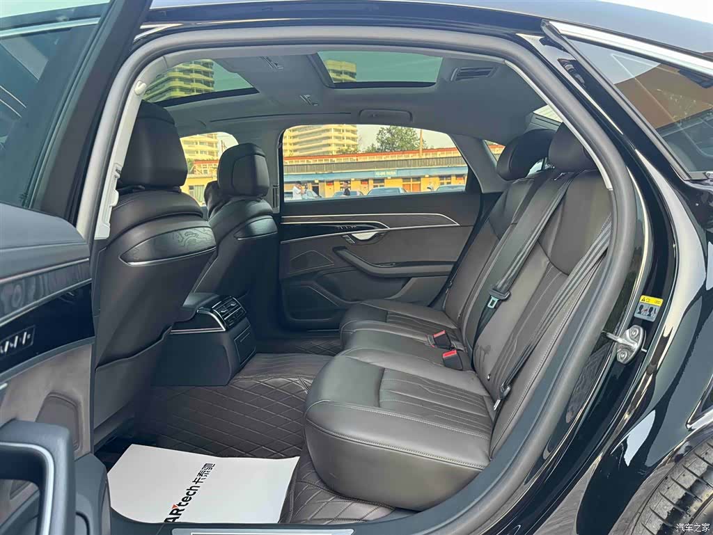 Audi A8L, 2025 12