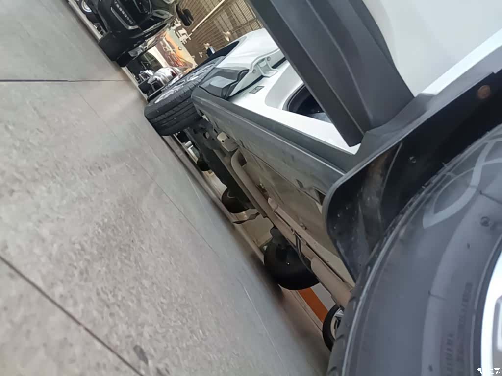 Geely Coolray, 2022 21