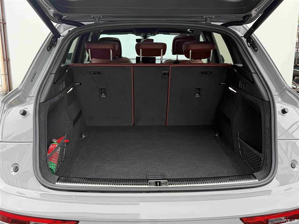 Audi Q5L, 2025 8