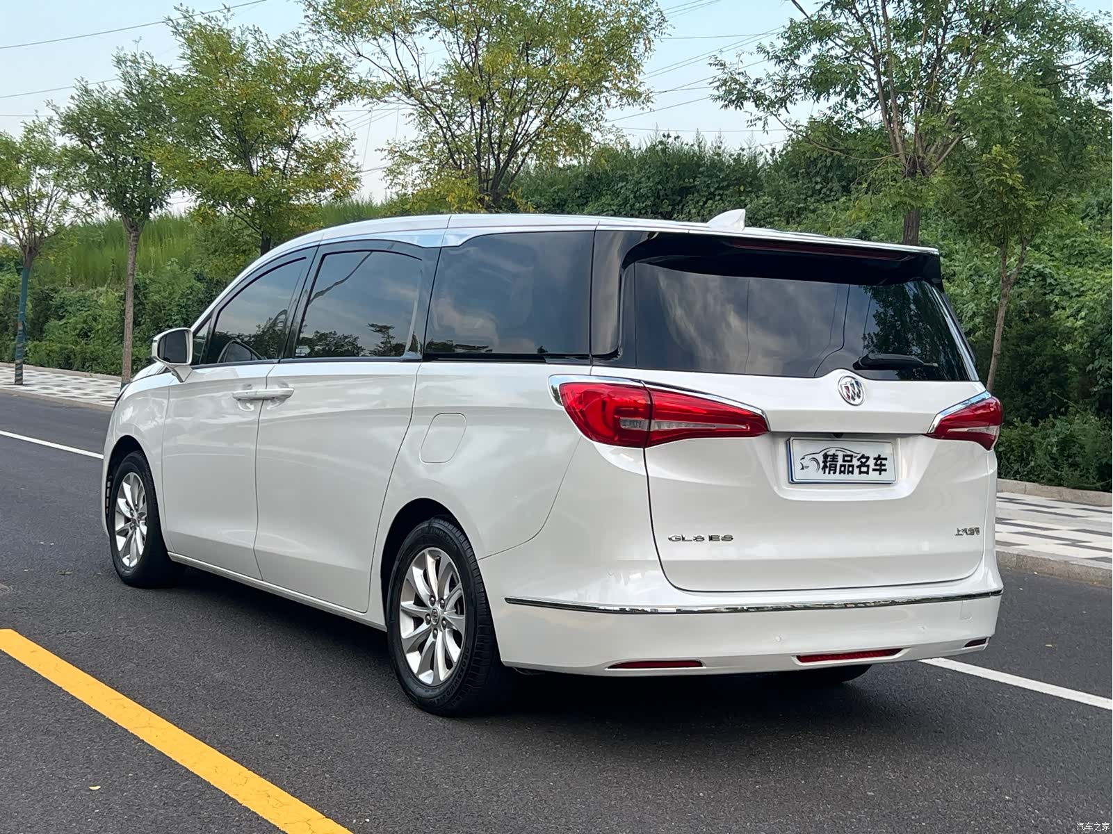 Buick GL8, 2020 9