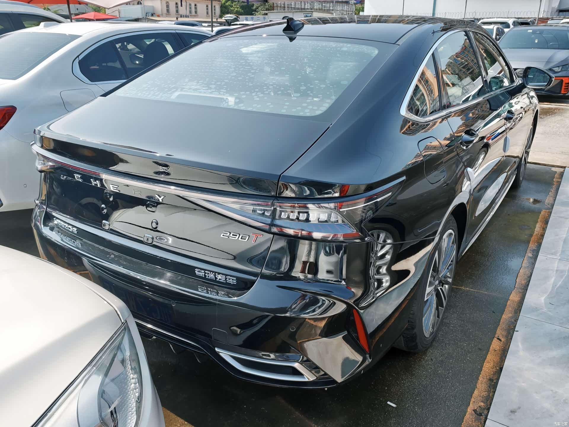 Chery Arrizo 8, 2022 18
