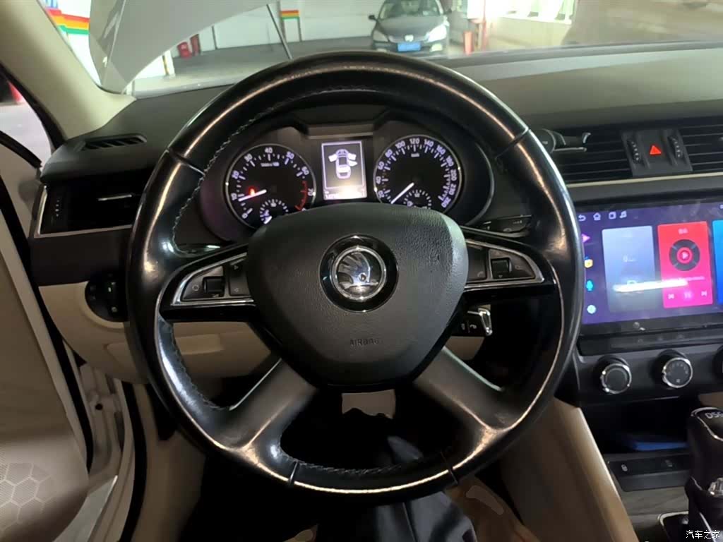 Skoda Octavia, 2015 11