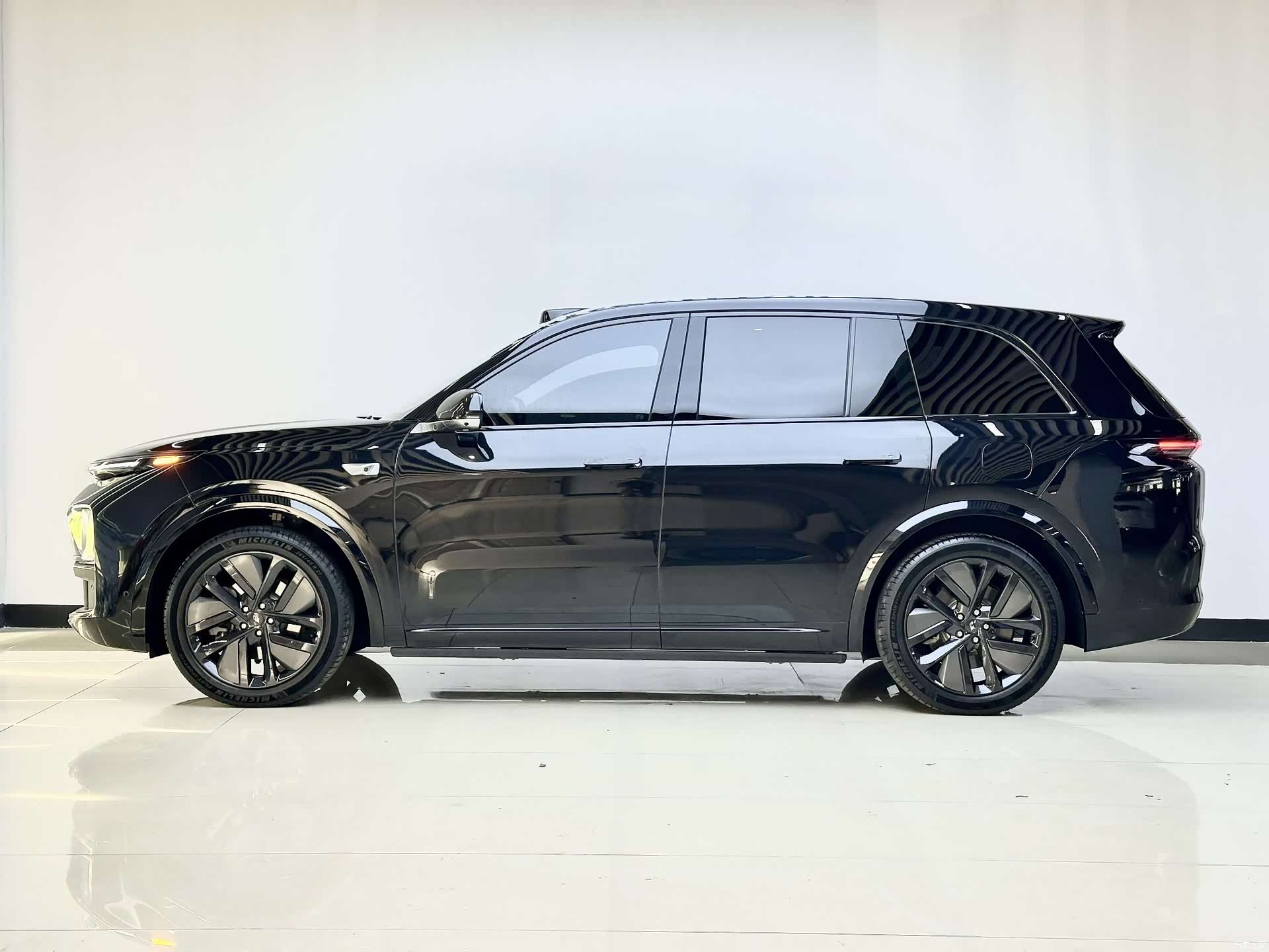 Li Auto L8, 2024 3