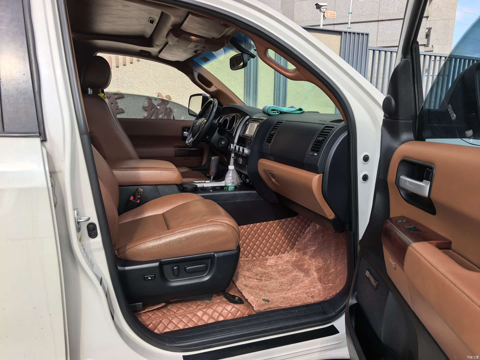 Toyota Sequoia, 2014 7