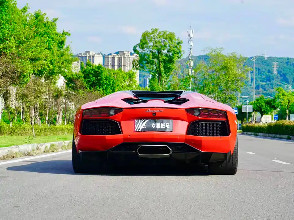 Lamborghini Aventador