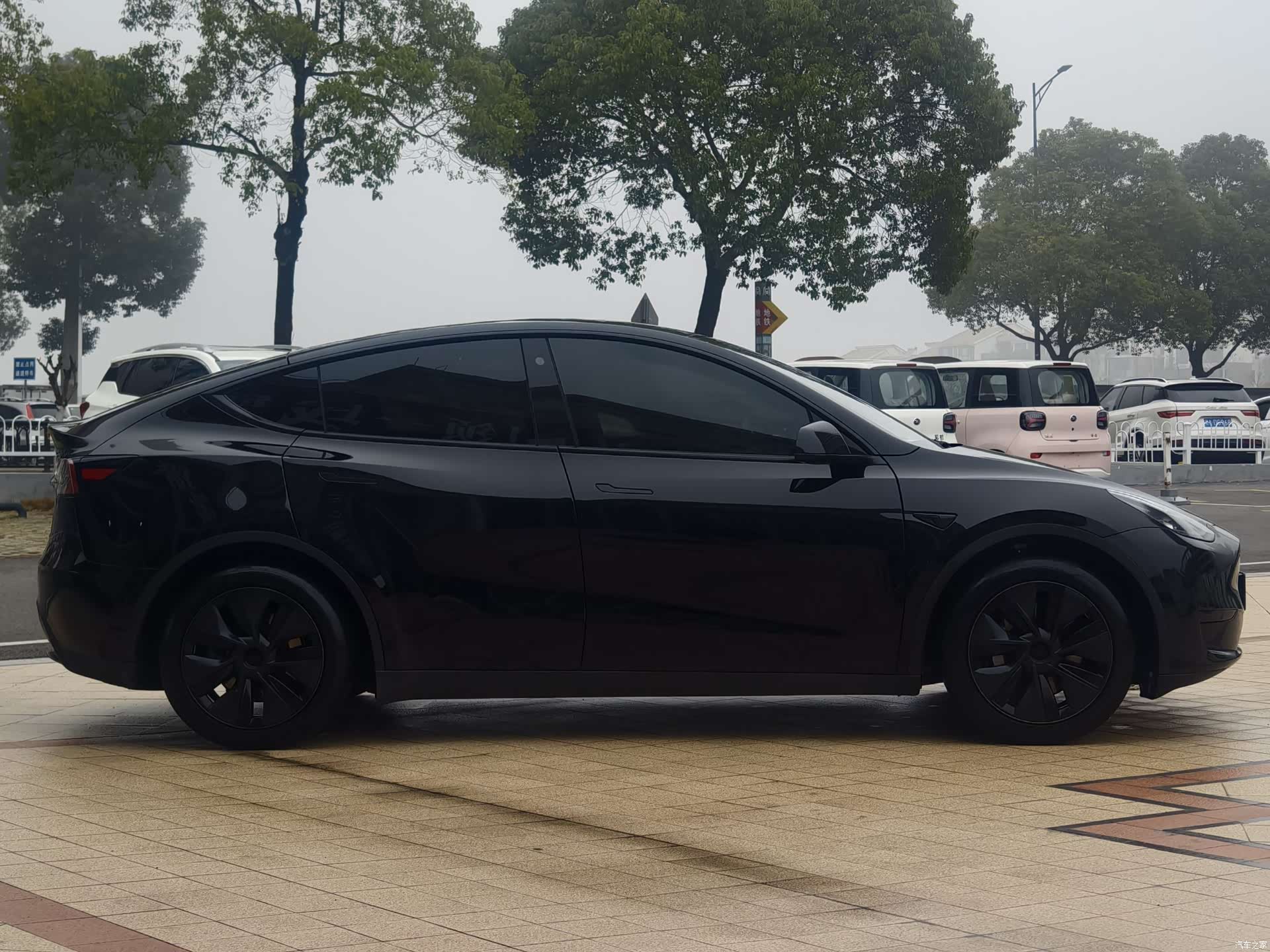 Tesla Model Y, 2024 4
