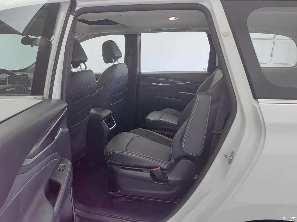 Maxus G50, 2023 15