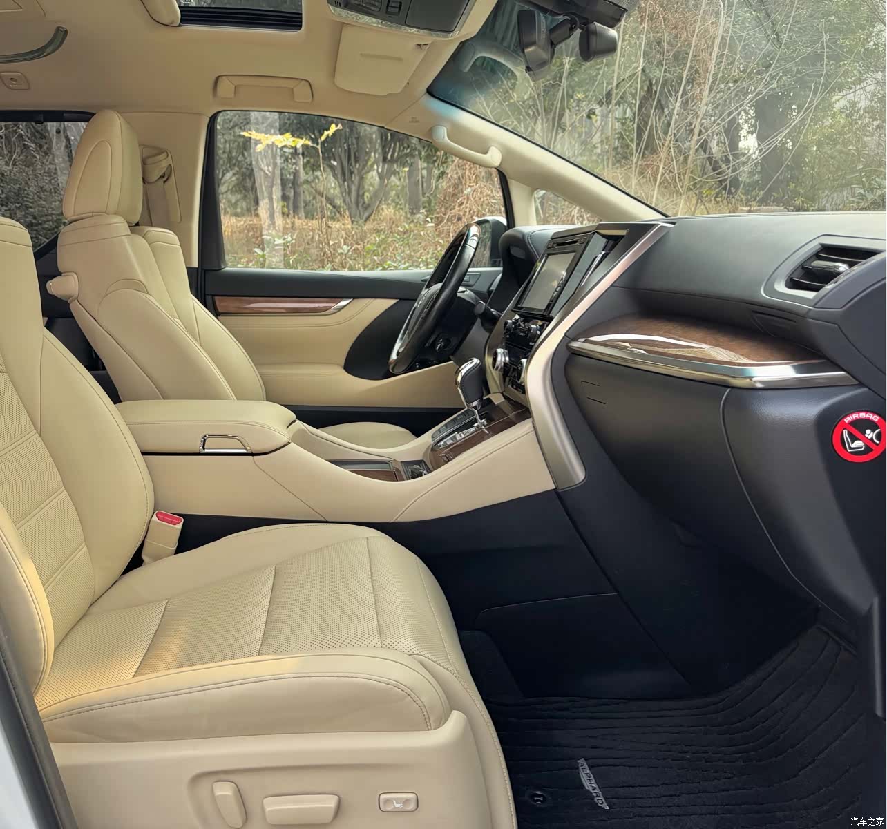 Toyota Alphard, 2017 6